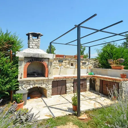 Lovely In With Kitchen *