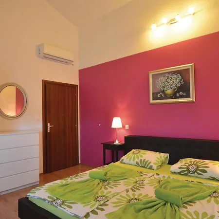 Lovely In With Kitchen * Kanfanar