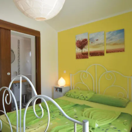 Lovely In With Kitchen Kanfanar